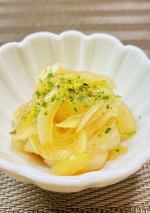 サラダ感覚【新玉ねぎ】甘辛醤油漬け-レシピのメイン写真