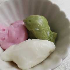 รูปของ ひなまつり♪菱餅カラー♪簡単♪牛乳もち