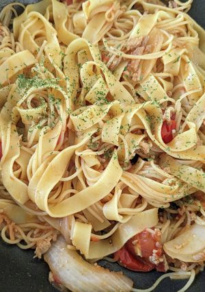 ひき肉とトマトの麺も有り合わせパスタ-レシピのメイン写真