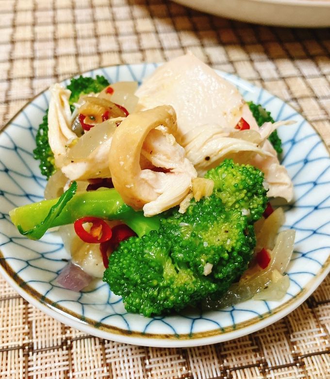 ブロッコリーとスモークチキンのペペロン-レシピのメイン写真
