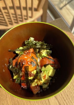 醤油麹を使ったサーモンとアボカドの発酵丼-レシピのメイン写真