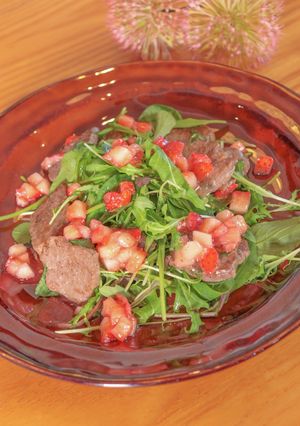 いちごドレッシングがけステーキサラダ-レシピのメイン写真