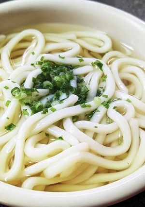 いしりを使ったコクが決め手の茹でうどん-レシピのメイン写真