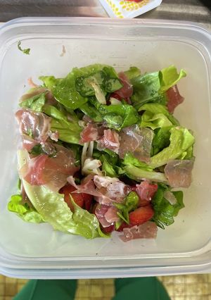 いちごと生ハムとレタスのサラダ-レシピのメイン写真