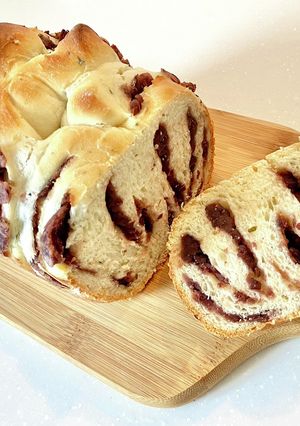 あん食パン(桜の葉で桜餅風)トップ10入-レシピのメイン写真