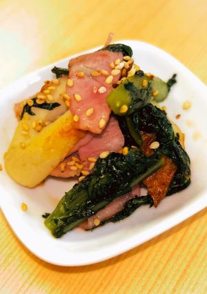 【味ぽん】春菊とベーコンの味ポン炒め-レシピのメイン写真
