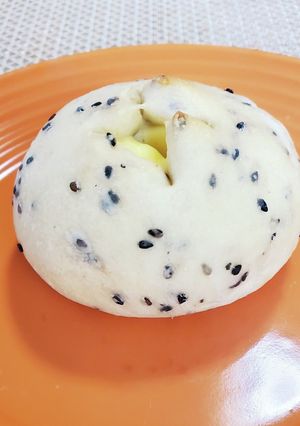 夜混ぜるだけ朝すぐ食べれるごまチーズパン-レシピのメイン写真