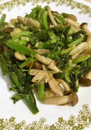 ほうれん草しめじごま油ペペロンチーノ-レシピのメイン写真