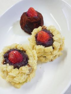 カステラのいちご大福風-レシピのメイン写真