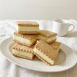 白いレアチーズケーキクッキーサンド♪