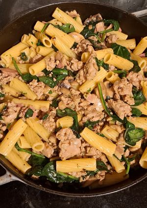 ソーセージとホウレン草のパスタ-レシピのメイン写真