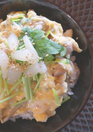 花らっきょうと鶏の親子丼-レシピのメイン写真