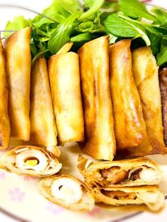 お手軽 おつまみ春巻き。焼鳥、チーズ竹輪-レシピのメイン写真