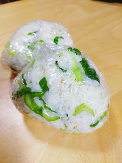 シラスと生小松菜のおむすび-レシピのメイン写真