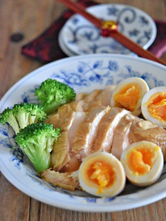 鶏むね肉チャーシューと味玉-レシピのメイン写真