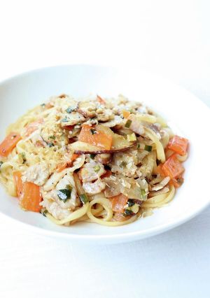 簡単に美味しい〜【ニラだれ焼きうどん】-レシピのメイン写真