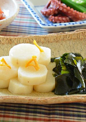 長芋とわかめのだし煮♪-レシピのメイン写真