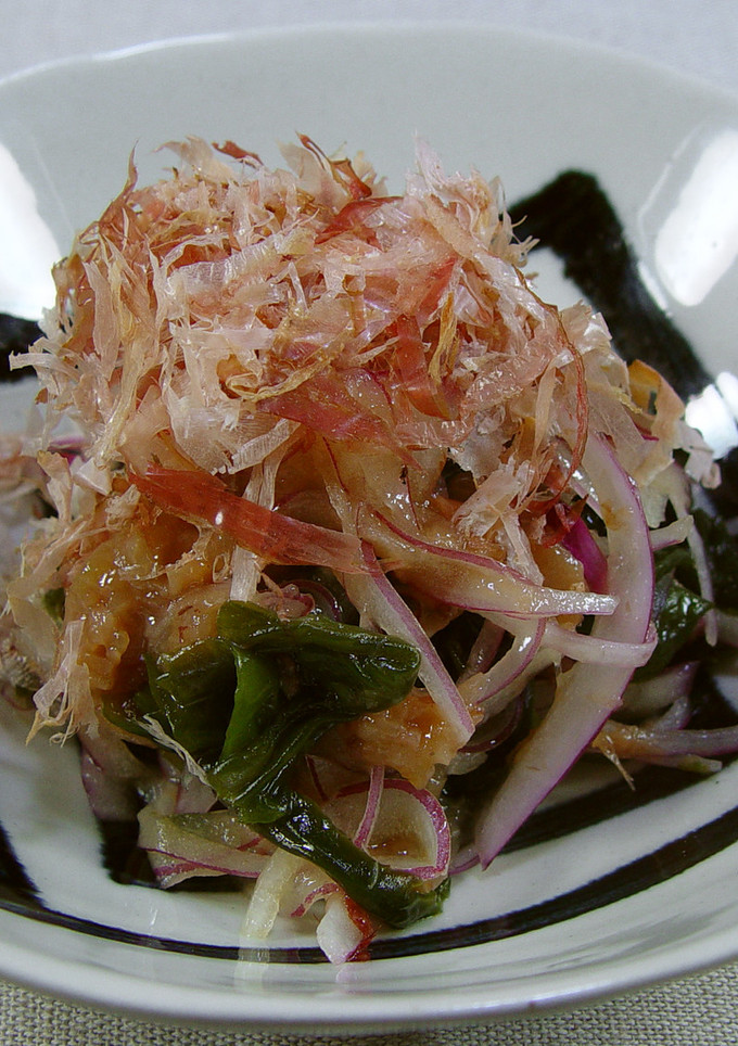 赤玉ねぎとわかめの和え物-レシピのメイン写真