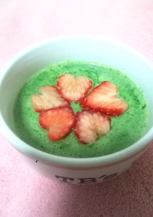 映える簡単カワイイいちごのお花-レシピのメイン写真