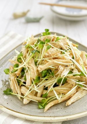 鶏むね肉とかいわれのわさび醤油サラダ-レシピのメイン写真