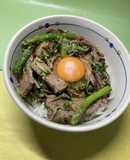 牛肉とアスパラガスと水菜炒め丼　61