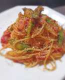 アスパラとベーコンのトマトソースパスタ