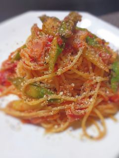 アスパラとベーコンのトマトソースパスタ-レシピのメイン写真