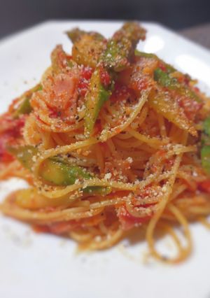 アスパラとベーコンのトマトソースパスタ-レシピのメイン写真