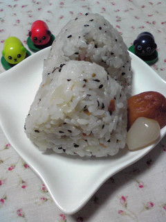 らっきょう☀梅 おにぎり-レシピのメイン写真