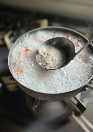 アクを手早く取る！裏技は強火で♪-レシピのメイン写真