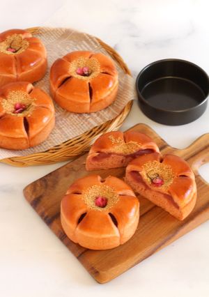 バンズ型で焼く♪桜あんぱん-レシピのメイン写真