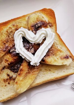 朝食！ホワイトハート！チョコバナナパン！-レシピのメイン写真
