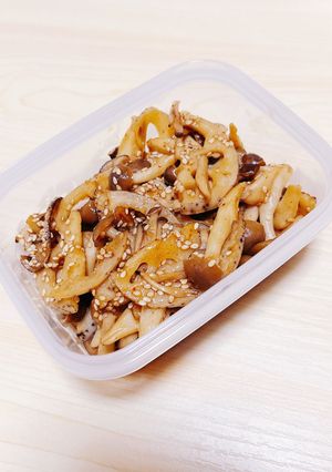 作り置きも◎しめじと蓮根の甘酢炒め煮-レシピのメイン写真