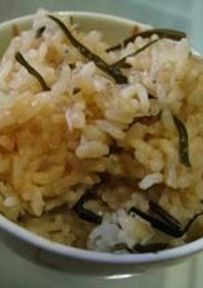 塩昆布としらすの炊き込みご飯-レシピのメイン写真