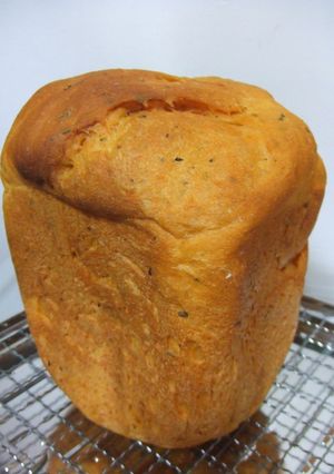 米粉のトマト＆バジル食パン（ＨＢ）-レシピのメイン写真