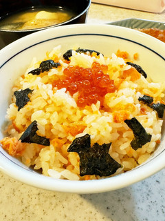 鮭バターいくら丼-レシピのメイン写真