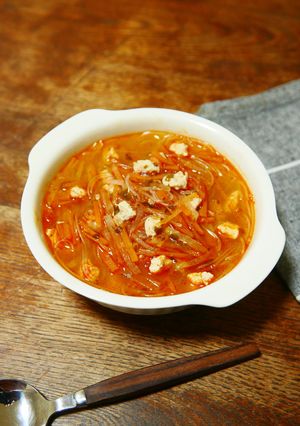 大根とにんじんと鶏胸肉と春雨のスープ-レシピのメイン写真