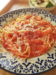 ワンパン トマトベーコンのピリ辛パスタ-レシピのメイン写真
