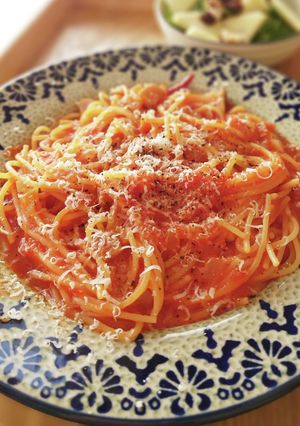ワンパン　トマトベーコンのピリ辛パスタ-レシピのメイン写真