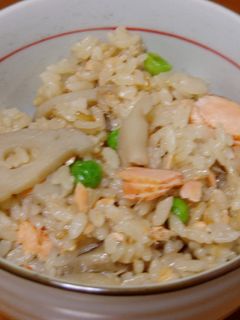 ヘルシー!鮭とれんこんの炊き込みご飯!-レシピのメイン写真