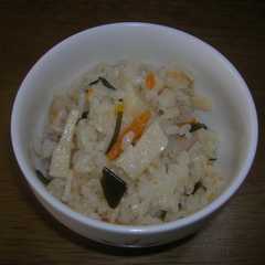 รูปของ お好きな具で☆ババの炊き込みご飯
