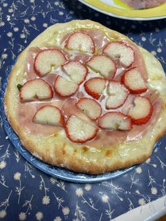 アリサ風いちごと生ハムのピザ-レシピのメイン写真