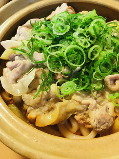 鍋の素活用●肉じゃが風あまからキムチ鍋-レシピのメイン写真