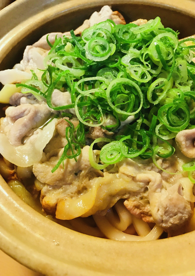 鍋の素活用●肉じゃが風あまからキムチ鍋-レシピのメイン写真