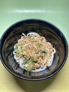小松菜とシーチキンマヨうどん-レシピのメイン写真