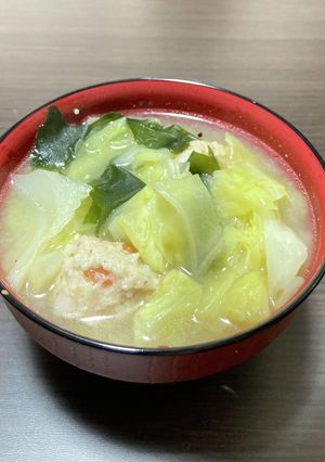 春キャベツ＆鶏団子＆ワカメの味噌汁-レシピのメイン写真