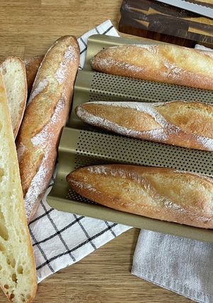 型で焼くから作業がラクなフランスパン-レシピのメイン写真