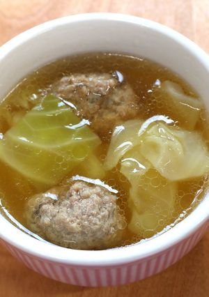 とろろ昆布入り肉団子とキャベツのスープ-レシピのメイン写真
