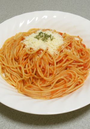 コンソメが決め手♪トマトソースパスタ！！-レシピのメイン写真