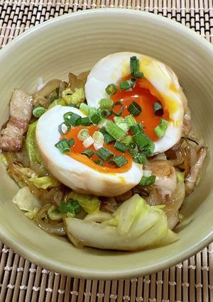 春キャベツと豚バラの塩麹丼-レシピのメイン写真